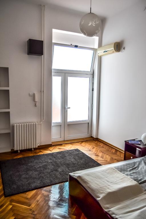 Modena Apartments Нови Сад Стая снимка