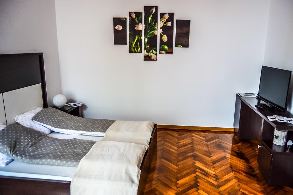 Modena Apartments Нови Сад Стая снимка