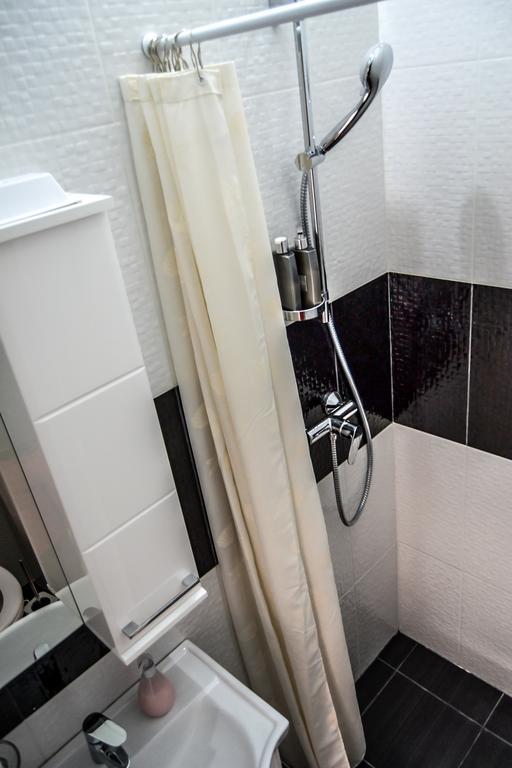 Modena Apartments Нови Сад Стая снимка